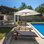 Casa Atilio Ana