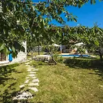 Casa Atilio Ana * Radovani